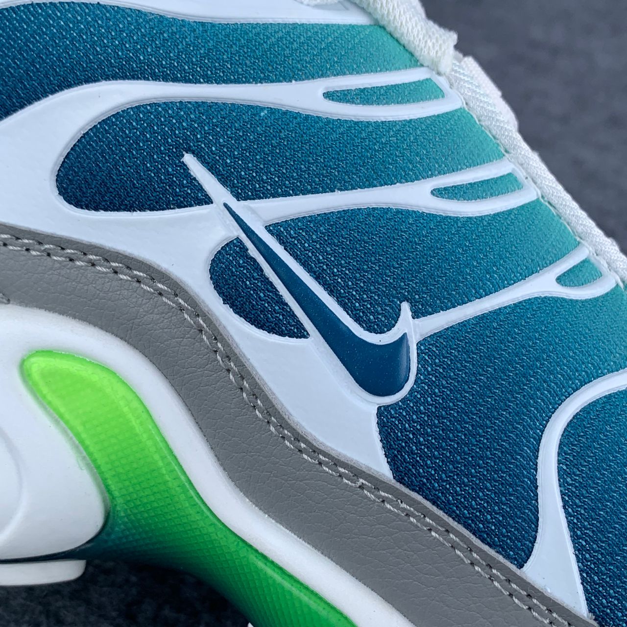 Air Max Plus 'Aurora Green'